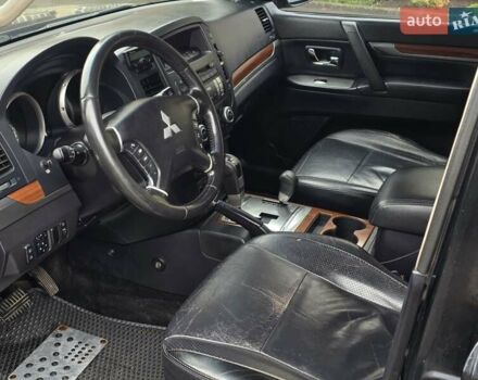Черный Мицубиси Паджеро Вагон, объемом двигателя 3.2 л и пробегом 227 тыс. км за 9999 $, фото 6 на Automoto.ua