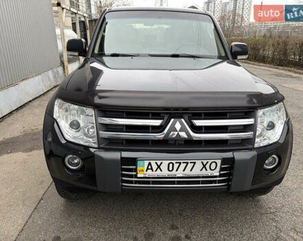 Черный Мицубиси Паджеро Вагон, объемом двигателя 3.8 л и пробегом 180 тыс. км за 13800 $, фото 1 на Automoto.ua
