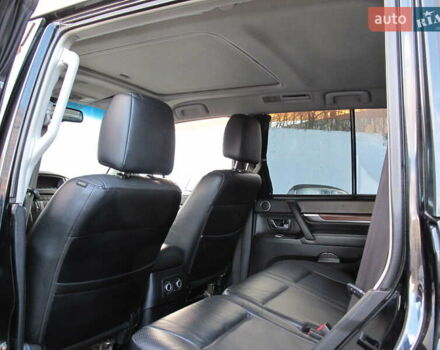 Чорний Міцубісі Паджеро Вагон, об'ємом двигуна 3 л та пробігом 254 тис. км за 10800 $, фото 27 на Automoto.ua
