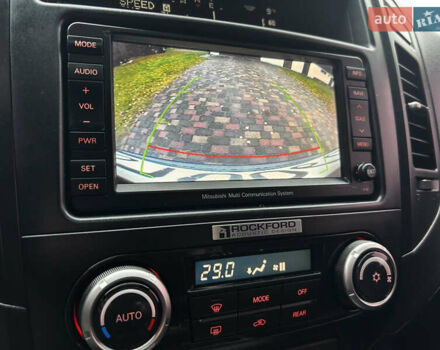 Чорний Міцубісі Паджеро Вагон, об'ємом двигуна 3.2 л та пробігом 270 тис. км за 12950 $, фото 30 на Automoto.ua