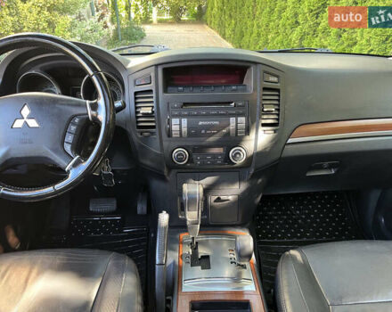 Черный Мицубиси Паджеро Вагон, объемом двигателя 3.8 л и пробегом 162 тыс. км за 14800 $, фото 6 на Automoto.ua