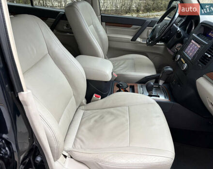 Черный Мицубиси Паджеро Вагон, объемом двигателя 3.8 л и пробегом 180 тыс. км за 13800 $, фото 7 на Automoto.ua