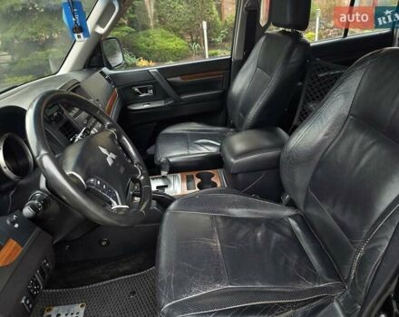 Черный Мицубиси Паджеро Вагон, объемом двигателя 3.2 л и пробегом 227 тыс. км за 9999 $, фото 10 на Automoto.ua