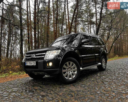 Чорний Міцубісі Паджеро Вагон, об'ємом двигуна 3.2 л та пробігом 270 тис. км за 12950 $, фото 17 на Automoto.ua