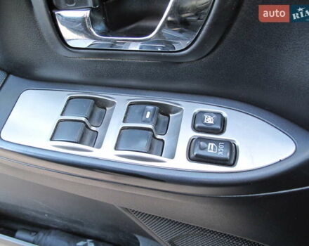 Чорний Міцубісі Паджеро Вагон, об'ємом двигуна 3 л та пробігом 254 тис. км за 10800 $, фото 67 на Automoto.ua