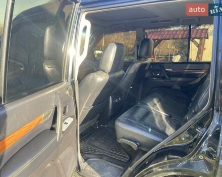 Черный Мицубиси Паджеро Вагон, объемом двигателя 3.2 л и пробегом 288 тыс. км за 12800 $, фото 10 на Automoto.ua