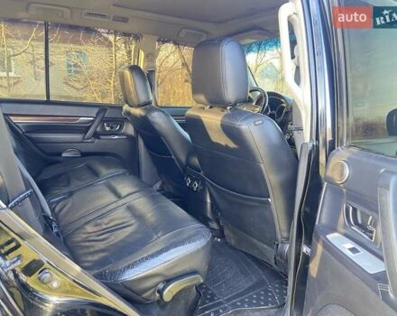 Черный Мицубиси Паджеро Вагон, объемом двигателя 3.2 л и пробегом 288 тыс. км за 12800 $, фото 6 на Automoto.ua