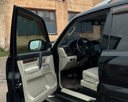 Чорний Міцубісі Паджеро Вагон, об'ємом двигуна 2.97 л та пробігом 220 тис. км за 12500 $, фото 5 на Automoto.ua