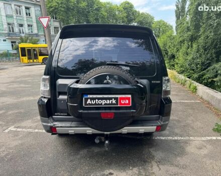 Чорний Міцубісі Паджеро Вагон, об'ємом двигуна 3.8 л та пробігом 200 тис. км за 9490 $, фото 6 на Automoto.ua