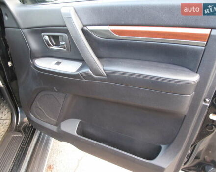 Чорний Міцубісі Паджеро Вагон, об'ємом двигуна 3 л та пробігом 254 тис. км за 10800 $, фото 49 на Automoto.ua