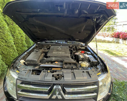 Черный Мицубиси Паджеро Вагон, объемом двигателя 3.8 л и пробегом 162 тыс. км за 14800 $, фото 23 на Automoto.ua