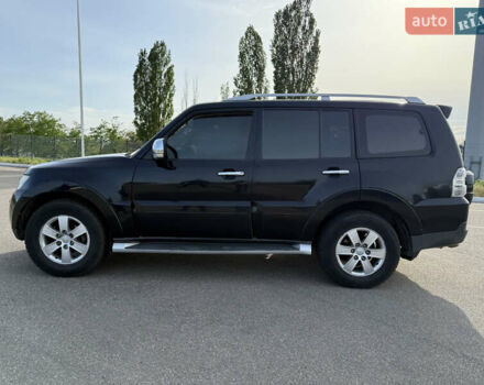 Черный Мицубиси Паджеро Вагон, объемом двигателя 3 л и пробегом 250 тыс. км за 8500 $, фото 2 на Automoto.ua