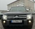 Черный Мицубиси Паджеро Вагон, объемом двигателя 3 л и пробегом 227 тыс. км за 11800 $, фото 2 на Automoto.ua