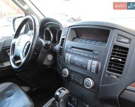 Чорний Міцубісі Паджеро Вагон, об'ємом двигуна 3 л та пробігом 254 тис. км за 10800 $, фото 55 на Automoto.ua