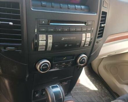 Черный Мицубиси Паджеро Вагон, объемом двигателя 2.97 л и пробегом 214 тыс. км за 10000 $, фото 6 на Automoto.ua