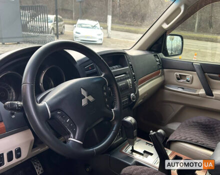 Черный Мицубиси Паджеро Вагон, объемом двигателя 3.2 л и пробегом 156 тыс. км за 12700 $, фото 8 на Automoto.ua