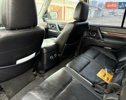 Чорний Міцубісі Паджеро Вагон, об'ємом двигуна 3.8 л та пробігом 207 тис. км за 9950 $, фото 10 на Automoto.ua