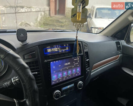 Черный Мицубиси Паджеро Вагон, объемом двигателя 3.83 л и пробегом 315 тыс. км за 12000 $, фото 4 на Automoto.ua