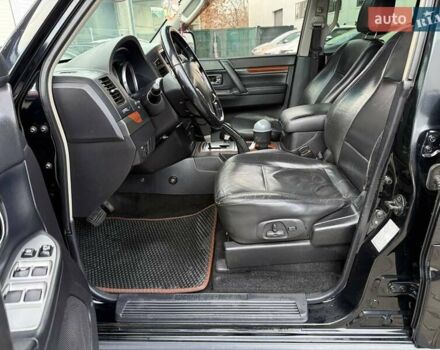 Черный Мицубиси Паджеро Вагон, объемом двигателя 3.2 л и пробегом 230 тыс. км за 13200 $, фото 8 на Automoto.ua