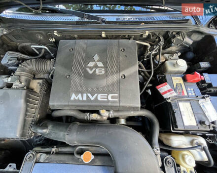 Черный Мицубиси Паджеро Вагон, объемом двигателя 3.8 л и пробегом 162 тыс. км за 14800 $, фото 24 на Automoto.ua