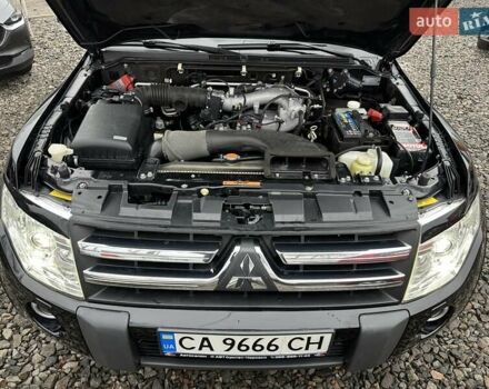 Черный Мицубиси Паджеро Вагон, объемом двигателя 3 л и пробегом 227 тыс. км за 11800 $, фото 13 на Automoto.ua