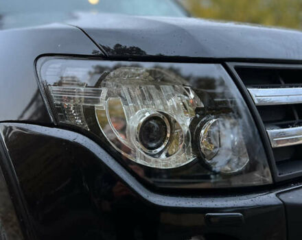 Чорний Міцубісі Паджеро Вагон, об'ємом двигуна 3.8 л та пробігом 208 тис. км за 11500 $, фото 17 на Automoto.ua