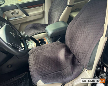 Черный Мицубиси Паджеро Вагон, объемом двигателя 3.2 л и пробегом 156 тыс. км за 12700 $, фото 7 на Automoto.ua