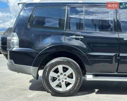 Черный Мицубиси Паджеро Вагон, объемом двигателя 3.2 л и пробегом 139 тыс. км за 14990 $, фото 10 на Automoto.ua