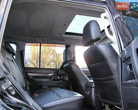 Чорний Міцубісі Паджеро Вагон, об'ємом двигуна 3 л та пробігом 254 тис. км за 10800 $, фото 64 на Automoto.ua