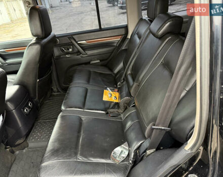 Чорний Міцубісі Паджеро Вагон, об'ємом двигуна 3.8 л та пробігом 207 тис. км за 9950 $, фото 11 на Automoto.ua