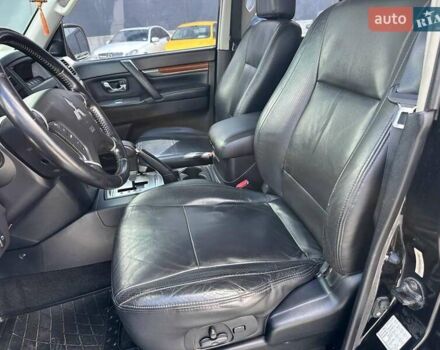 Черный Мицубиси Паджеро Вагон, объемом двигателя 3.2 л и пробегом 139 тыс. км за 14990 $, фото 17 на Automoto.ua