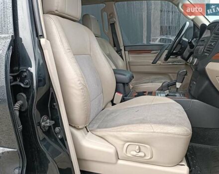 Черный Мицубиси Паджеро Вагон, объемом двигателя 3 л и пробегом 280 тыс. км за 12590 $, фото 33 на Automoto.ua