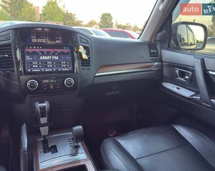 Чорний Міцубісі Паджеро Вагон, об'ємом двигуна 2.97 л та пробігом 179 тис. км за 12500 $, фото 22 на Automoto.ua