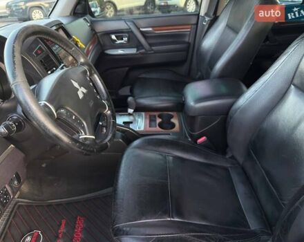 Чорний Міцубісі Паджеро Вагон, об'ємом двигуна 2.97 л та пробігом 179 тис. км за 12500 $, фото 11 на Automoto.ua