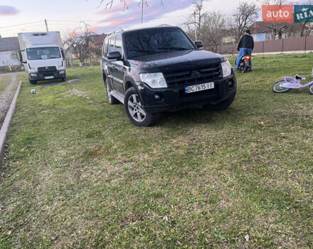 Чорний Міцубісі Паджеро Вагон, об'ємом двигуна 3.2 л та пробігом 350 тис. км за 10500 $, фото 1 на Automoto.ua