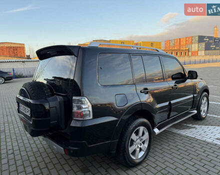 Черный Мицубиси Паджеро Вагон, объемом двигателя 3.2 л и пробегом 328 тыс. км за 13000 $, фото 1 на Automoto.ua