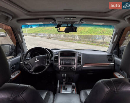 Черный Мицубиси Паджеро Вагон, объемом двигателя 3.2 л и пробегом 305 тыс. км за 12900 $, фото 27 на Automoto.ua