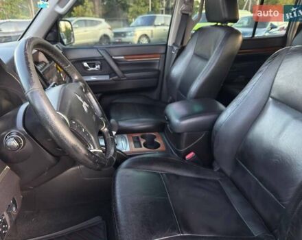 Чорний Міцубісі Паджеро Вагон, об'ємом двигуна 2.97 л та пробігом 179 тис. км за 12500 $, фото 12 на Automoto.ua