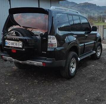 Чорний Міцубісі Паджеро Вагон, об'ємом двигуна 3 л та пробігом 330 тис. км за 11700 $, фото 7 на Automoto.ua