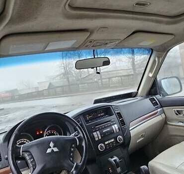 Черный Мицубиси Паджеро Вагон, объемом двигателя 3.2 л и пробегом 300 тыс. км за 10500 $, фото 12 на Automoto.ua