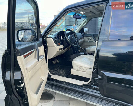 Чорний Міцубісі Паджеро Вагон, об'ємом двигуна 2.97 л та пробігом 169 тис. км за 12600 $, фото 10 на Automoto.ua