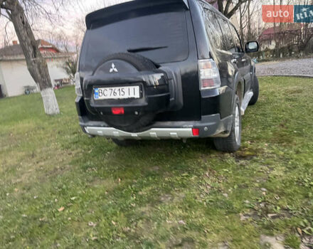 Чорний Міцубісі Паджеро Вагон, об'ємом двигуна 3.2 л та пробігом 350 тис. км за 10500 $, фото 3 на Automoto.ua