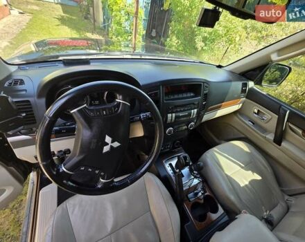 Міцубісі Паджеро Вагон 2008 у Києві на Automoto.ua Чорний Міцубісі Паджеро Вагон, об'ємом двигуна 3 л та пробігом 312 тис. км за 9500 $, фото 18 на Automoto.ua