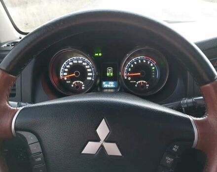 Чорний Міцубісі Паджеро Вагон, об'ємом двигуна 2.97 л та пробігом 286 тис. км за 9400 $, фото 16 на Automoto.ua