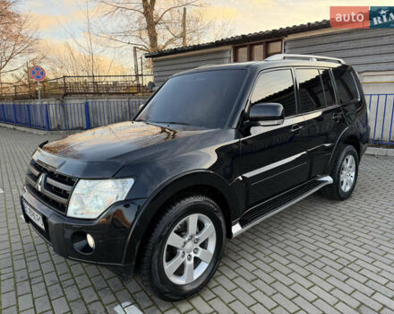 Черный Мицубиси Паджеро Вагон, объемом двигателя 3.2 л и пробегом 328 тыс. км за 13000 $, фото 4 на Automoto.ua