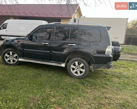 Чорний Міцубісі Паджеро Вагон, об'ємом двигуна 3.2 л та пробігом 350 тис. км за 10500 $, фото 5 на Automoto.ua