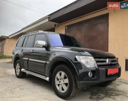 Чорний Міцубісі Паджеро Вагон, об'ємом двигуна 3 л та пробігом 177 тис. км за 14500 $, фото 14 на Automoto.ua