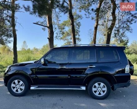 Чорний Міцубісі Паджеро Вагон, об'ємом двигуна 3 л та пробігом 235 тис. км за 10700 $, фото 6 на Automoto.ua