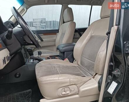 Черный Мицубиси Паджеро Вагон, объемом двигателя 3 л и пробегом 280 тыс. км за 12590 $, фото 29 на Automoto.ua