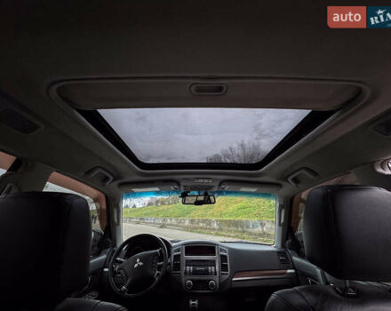 Черный Мицубиси Паджеро Вагон, объемом двигателя 3.2 л и пробегом 305 тыс. км за 12900 $, фото 28 на Automoto.ua